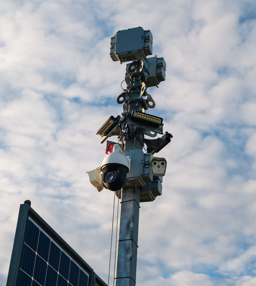 Tailored surveillance solutions with 360° thermal cameras and mobile trailers protecting Alberta industries.